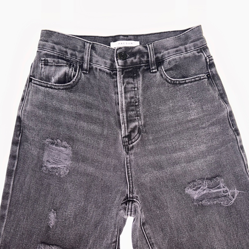 Packing Jeans - Picture 2 of 7